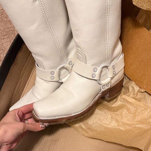 Women's Frye harness boots - Picture 6 of 8